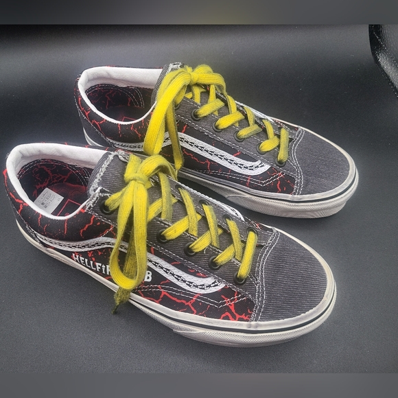 RARE Vans X Stranger Things Hellfire club sneaker - Picture 2 of 5